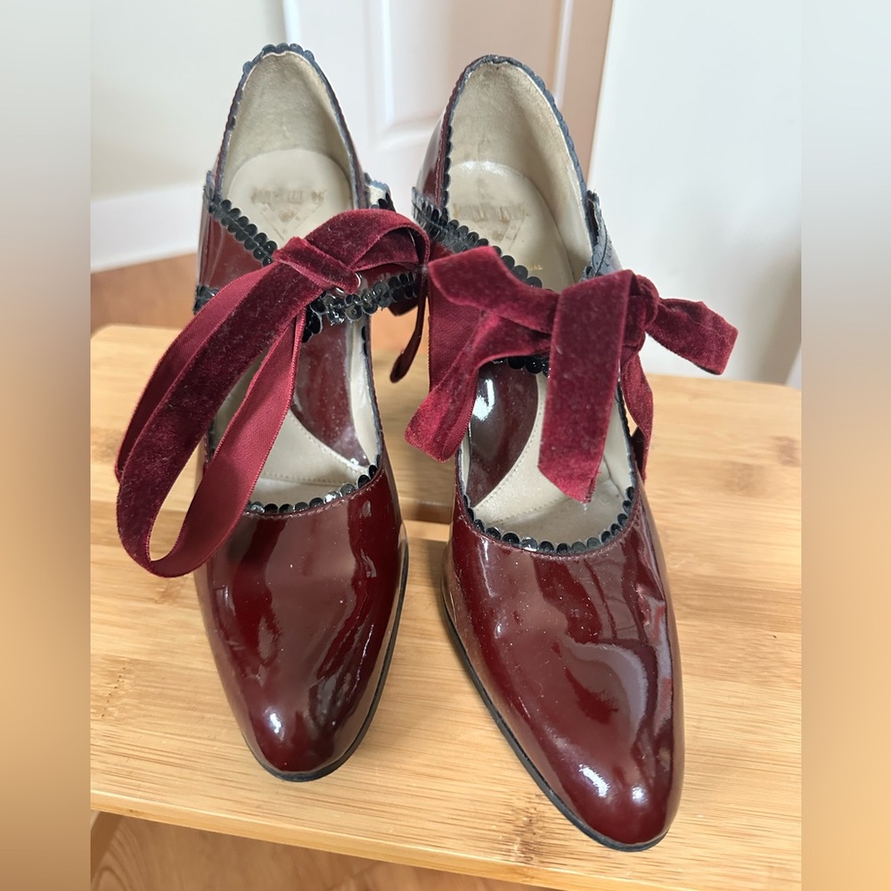FLUEVOG Sample Velvet Bow Women's Heels